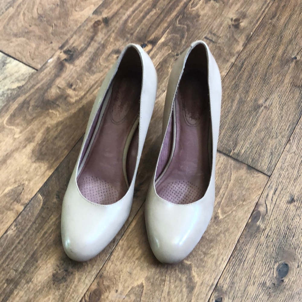 Neude leather pumps